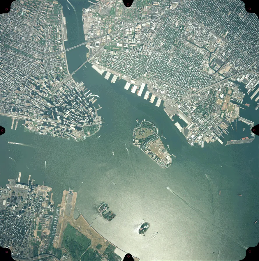 Archivní letecká fotografie Lower Manhattan z roku 1999